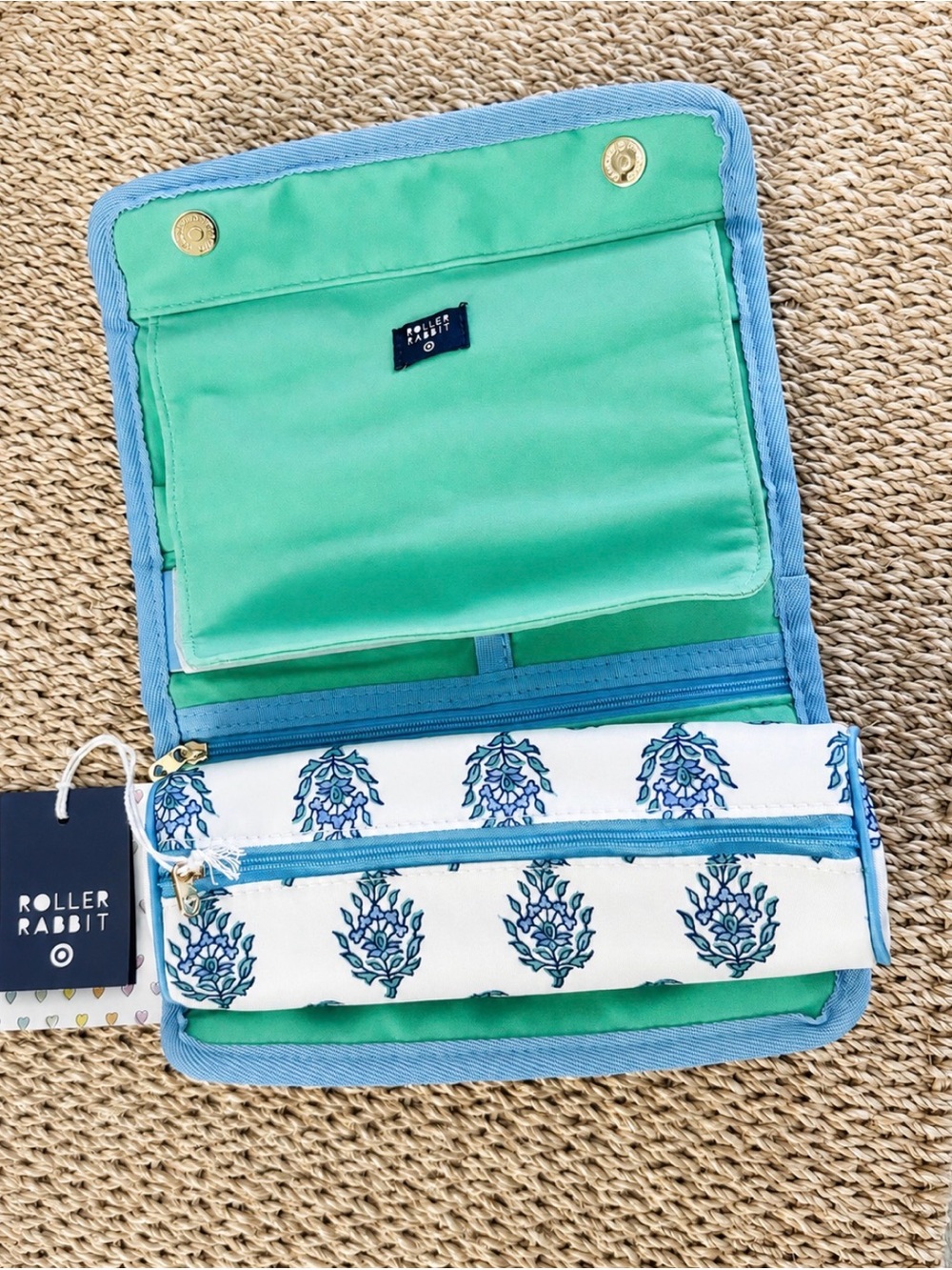 Roller Rabbit White Pouch with Blue Floral Motif Jewelry Roll - New With Tags - Picture 3 of 5